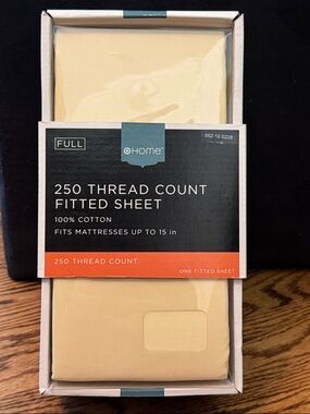 Room Essentials Yellow Fitted Sheet - Full